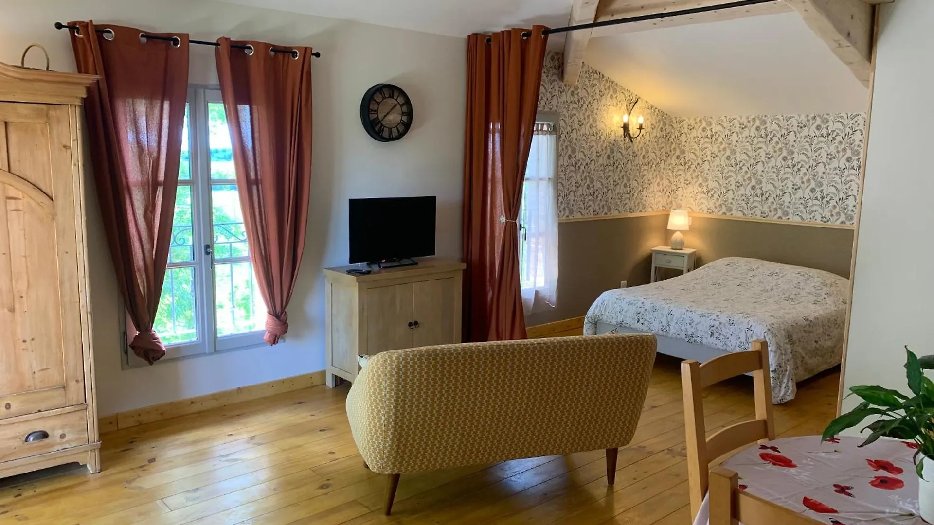 Gite Campagne - Vue Pyrenees - Piscine Sajas 0*,  Франция