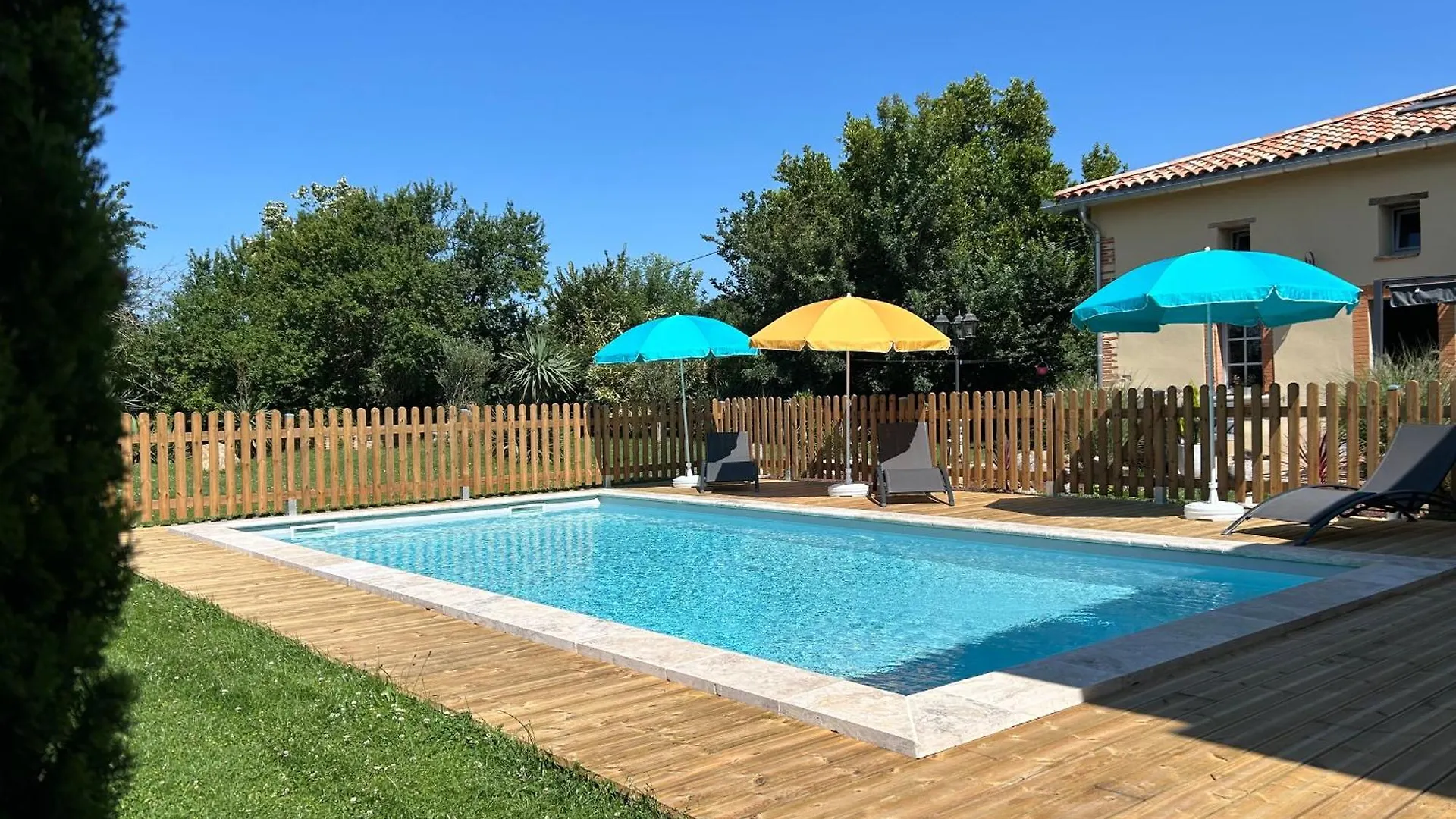 Gite Campagne - Vue Pyrenees - Piscine Sajas 0*,  法国